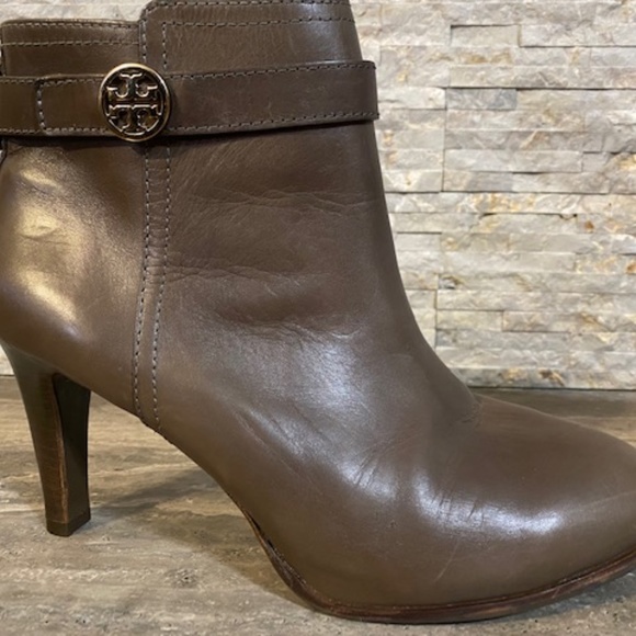 Tory Burch Beige Booties - Bristol High Heel Size 11 - Picture 8 of 8